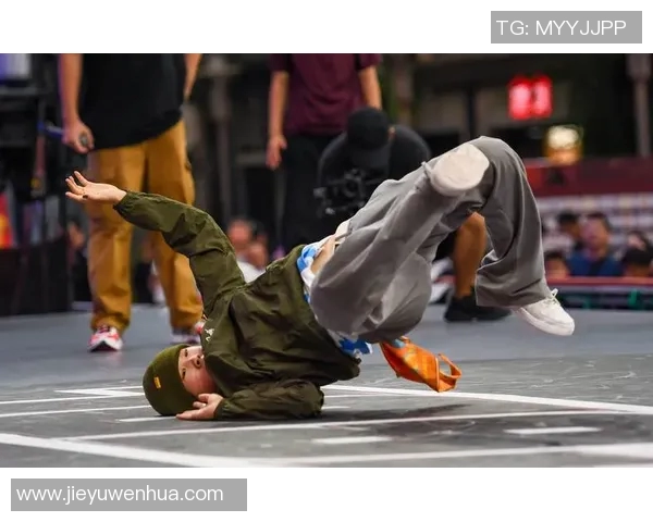 实时新闻南京街舞队的边路渗透战术解析与街舞文化的深度结合